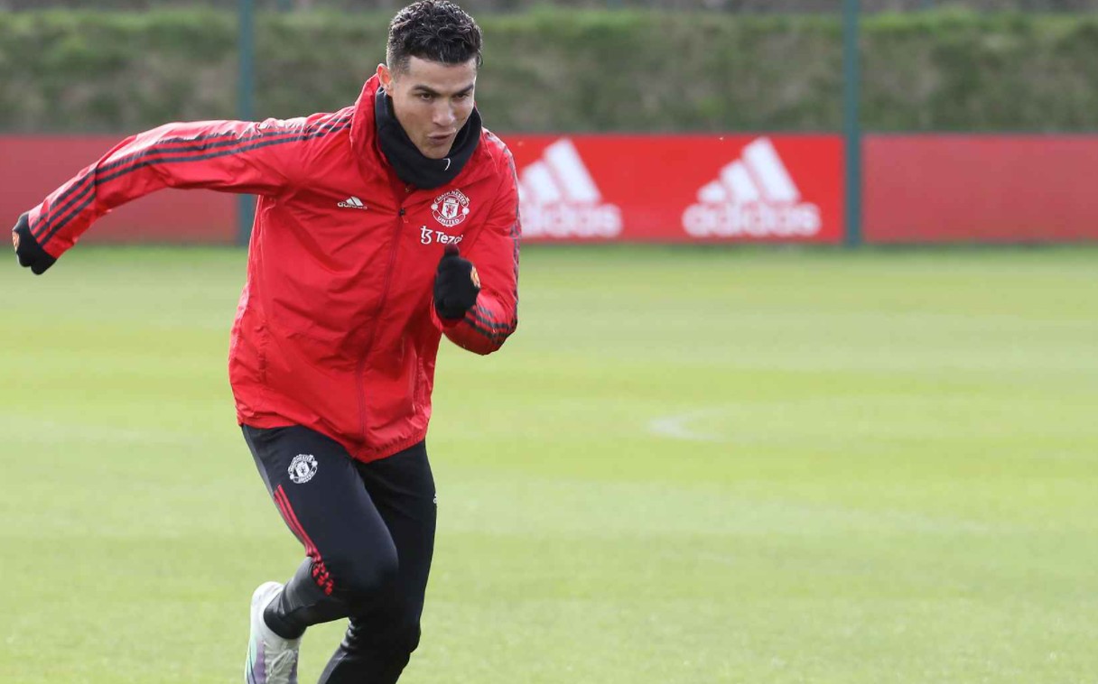 爱游戏APP-费城76人训练开放日，冲刺阶段伤情更新引欢呼，西甲在即，数据趋势出现新变化(西甲最新消息)