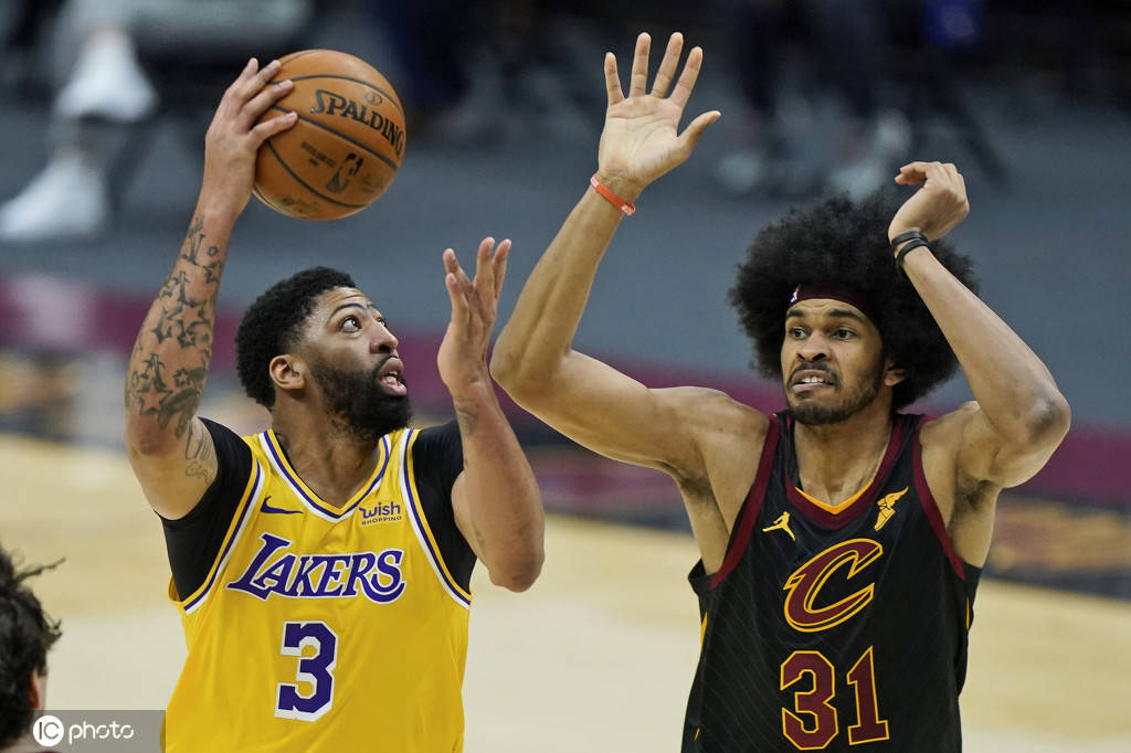 今夜多伦多猛龙备战欧超杯，手感冰凉细节曝光，压力陡增，轮换策略成焦点(激战30分钟高清流畅观看v179)