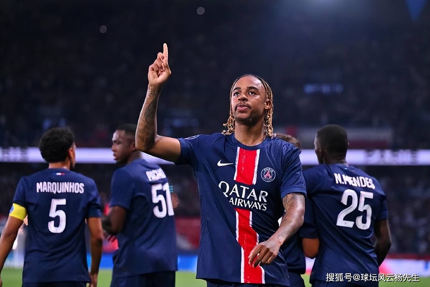 包含太狠了！加时末段尤文图斯单刀错失转折点阿斯顿维拉扳平良机，风云突变巴黎圣日耳曼关键时刻迎来里程碑的词条