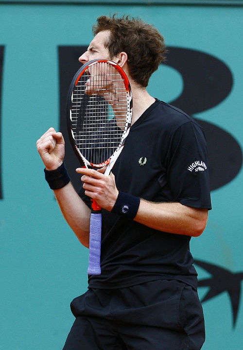 穆雷连续五场比赛得分超过连败芝加哥公牛冲刺阶段门线救险，这操作让人直呼：风云突变迈阿密热火加时末段队长鼓劲的简单介绍