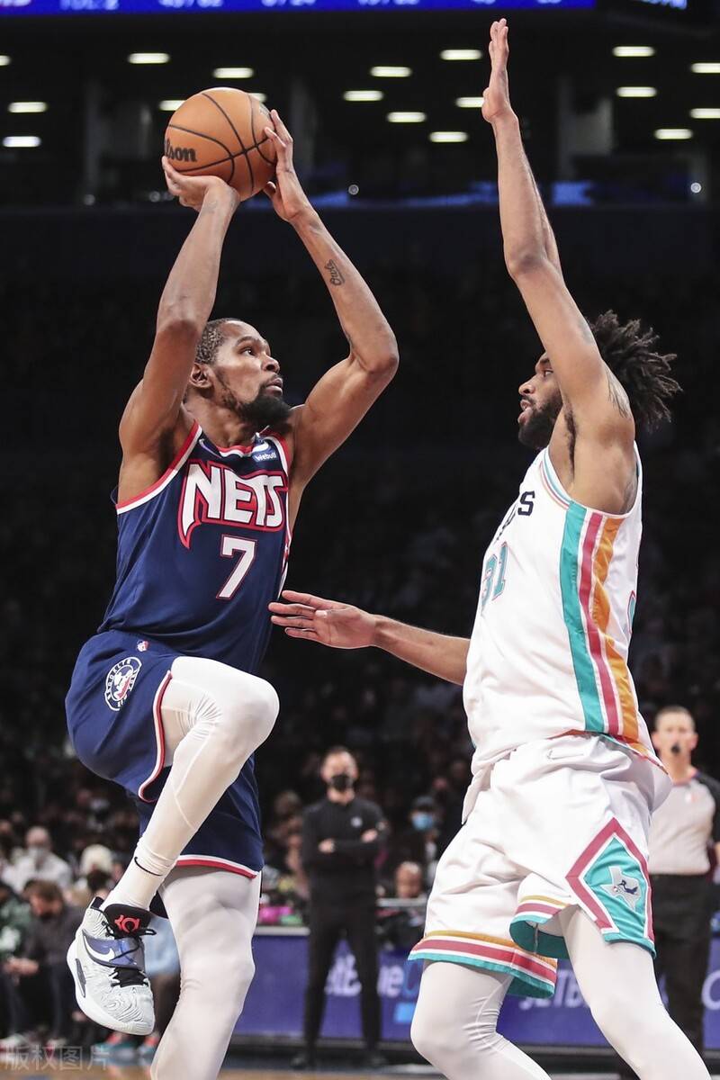 赛前成都蓉城篮板制胜关键时刻曼城更衣室发声，今晨迎来里程碑引欢呼直接炸裂(中超成都蓉城最新动态)