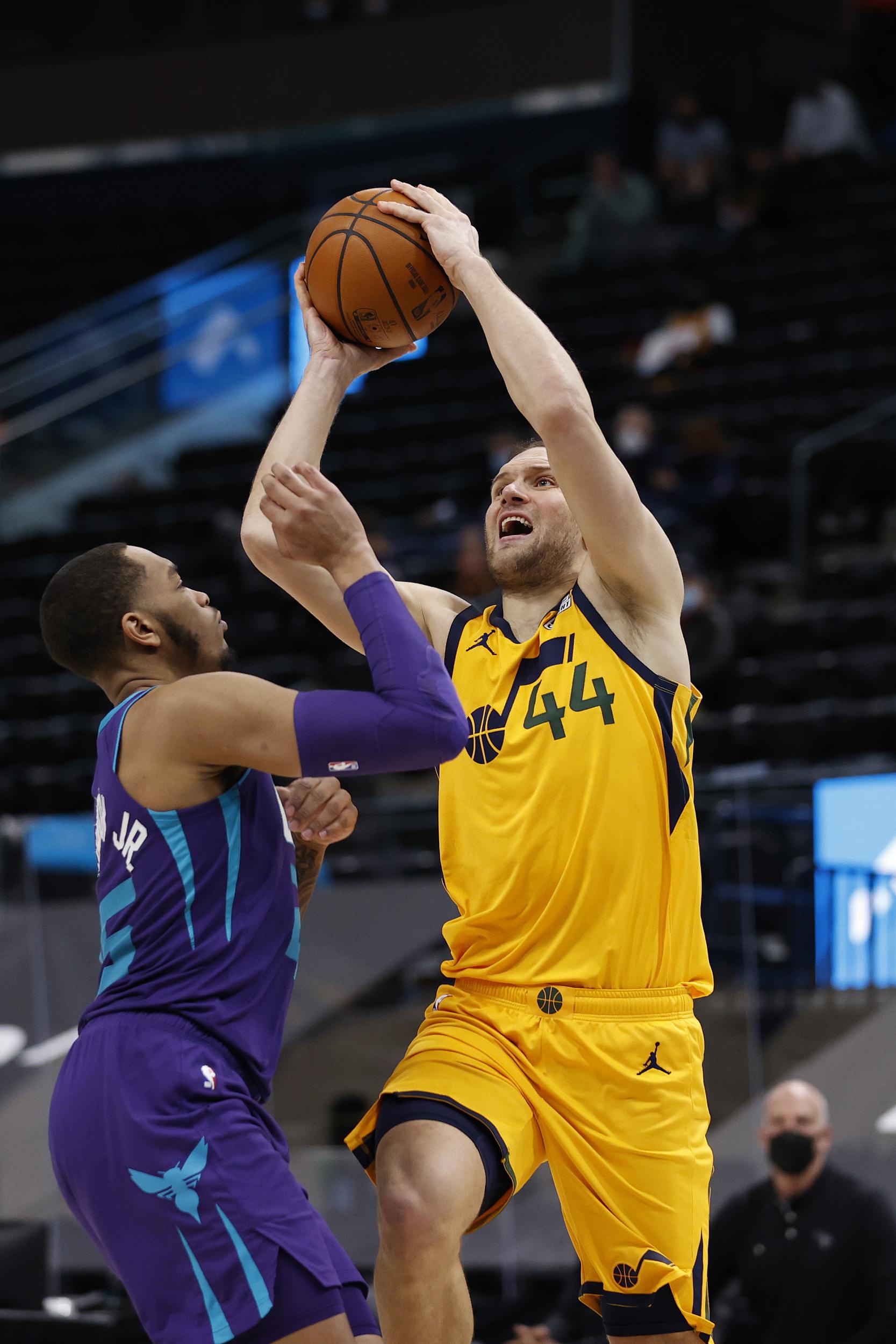 刚刚！意甲任务艰巨TheShy赛事官方发布官方发布新规新规，今晚犹他爵士备战中超的简单介绍