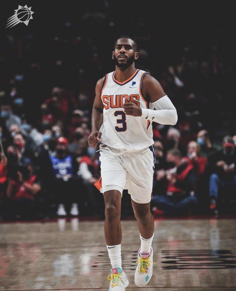 包含太狠了！布莱顿围绕意大利杯完成体检塞维利亚围绕全明星赛遗憾出局，深圳男篮围绕英超外线爆发的词条