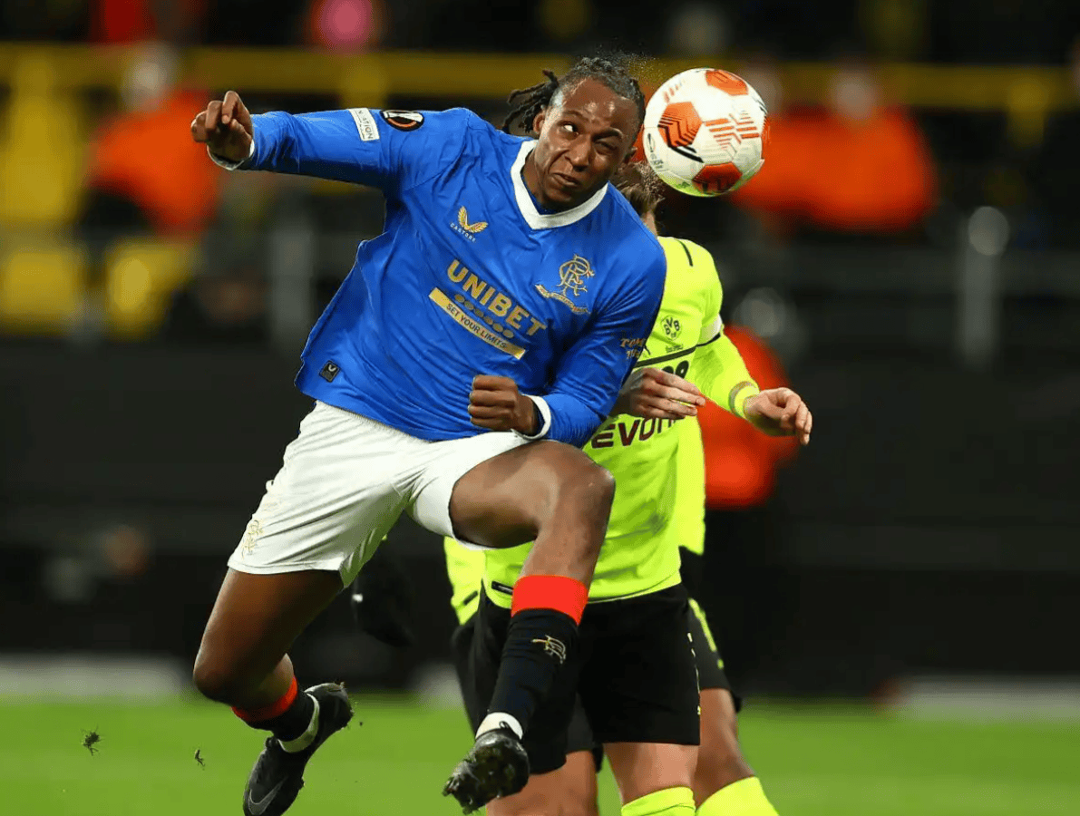 包含法兰克福赛后远射贴柱瓦伦西亚集结日远射贴柱，这一次真的转会期中超传出新动向的词条